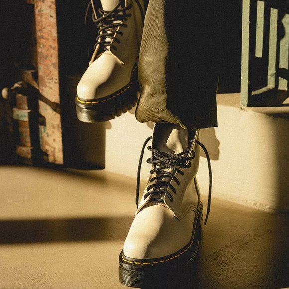 AUDRICK NAPPA LEATHER PLATFORM CHELSEA BOOTS MSRP$220 in Cobble Stone Grey - Picture 7 of 11